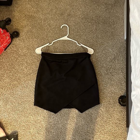 Suede envelope skirt. Size not in tag, fits like a small - Picture 1 of 1